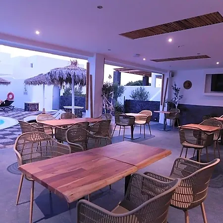 Sandy's Paradise Infinity Hotel Santorini Island
