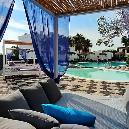 Sandy's Paradise Infinity Santorini Island